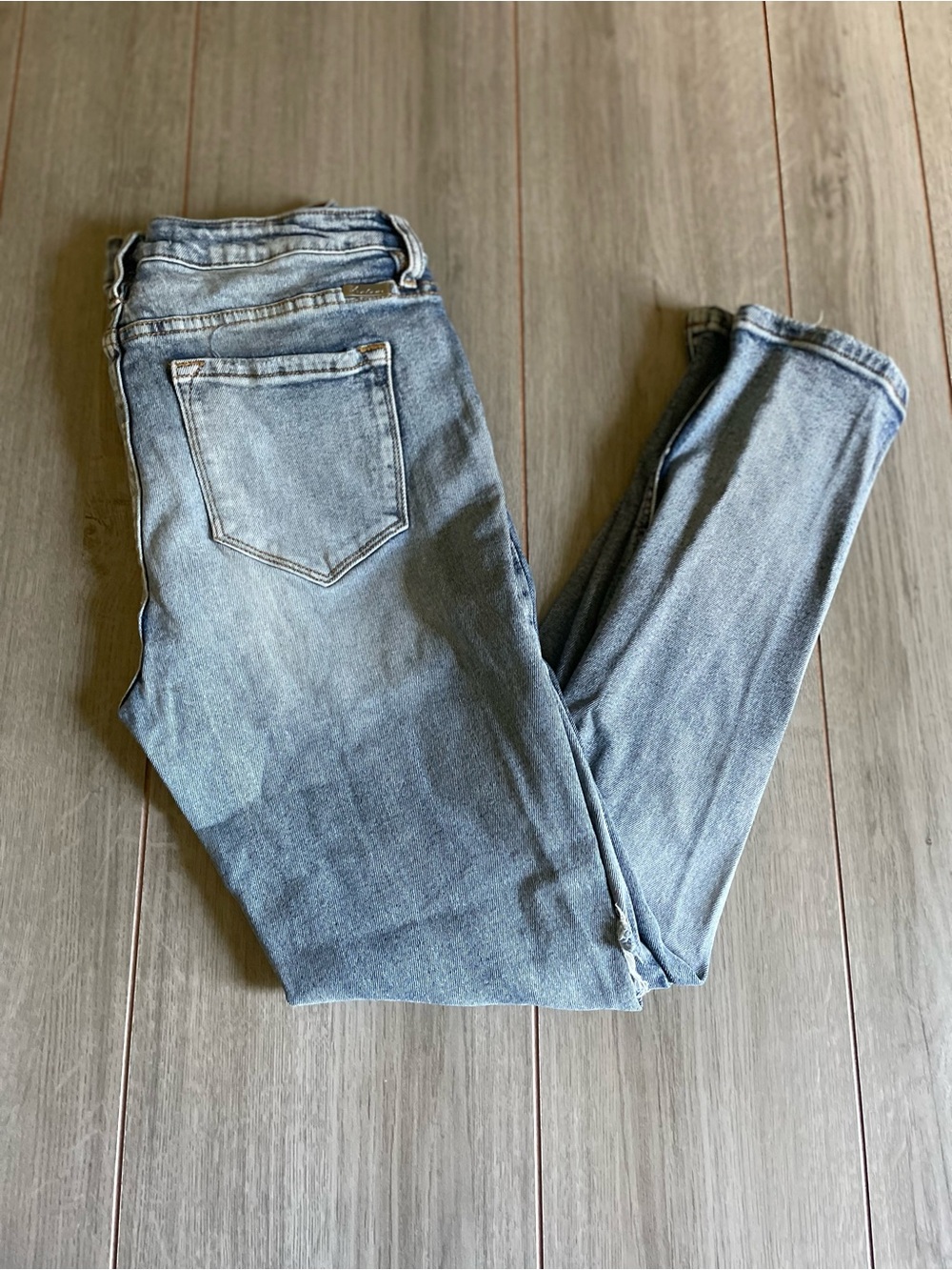KanCan women's size 28 jeans